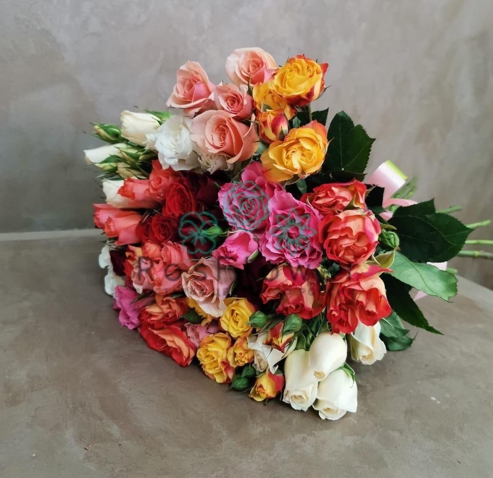 Букет цветов из: Розы в Зюкайка