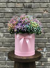 Цветочная композиция из Гипсофила и Розы в шляпной коробке в Зюкайка