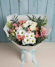 Букет цветов из:  Розы, Лизиантусы и Хризантемы в Зюкайка