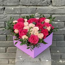 Цветочная композиция из Розы в коробке в Зюкайка