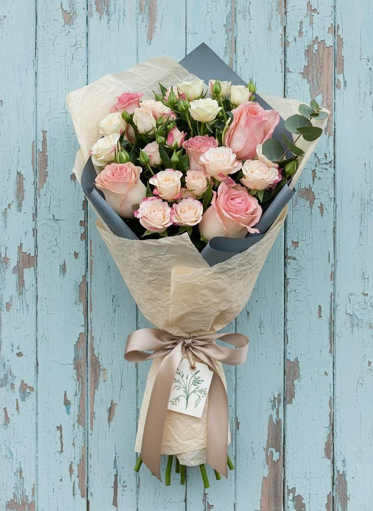 Букет цветов из: Розы в Зюкайка