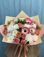 Букет цветов из:  Розы, Герберы и Хризантемы в Зюкайка