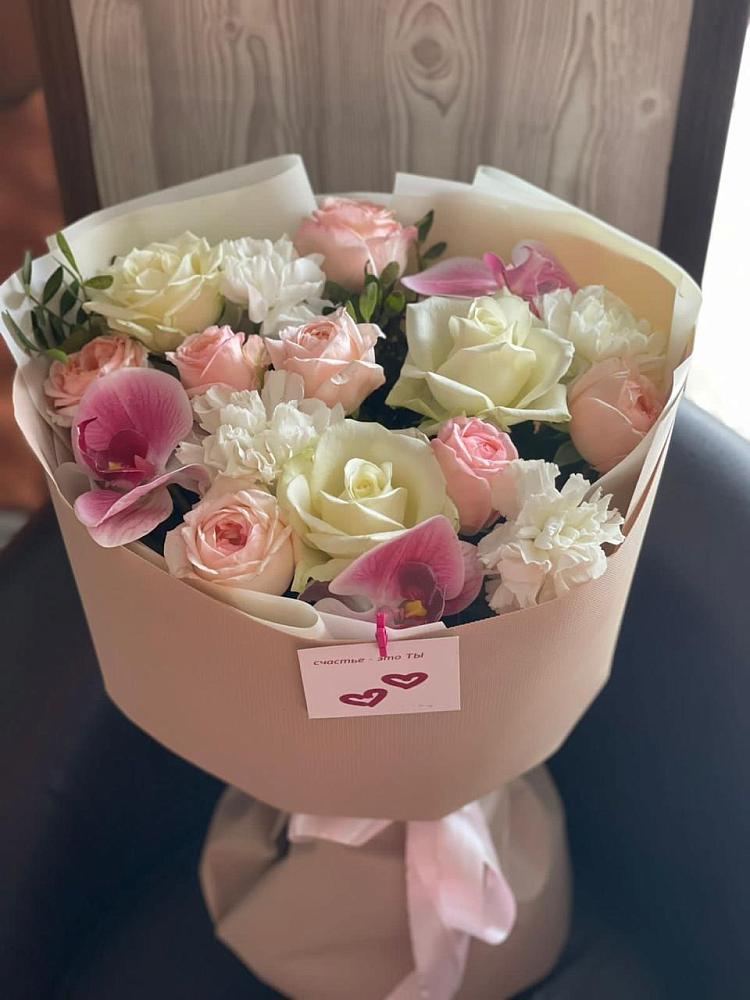 Букет цветов из: Орхидеи, Розы и Гвоздики в Зюкайка