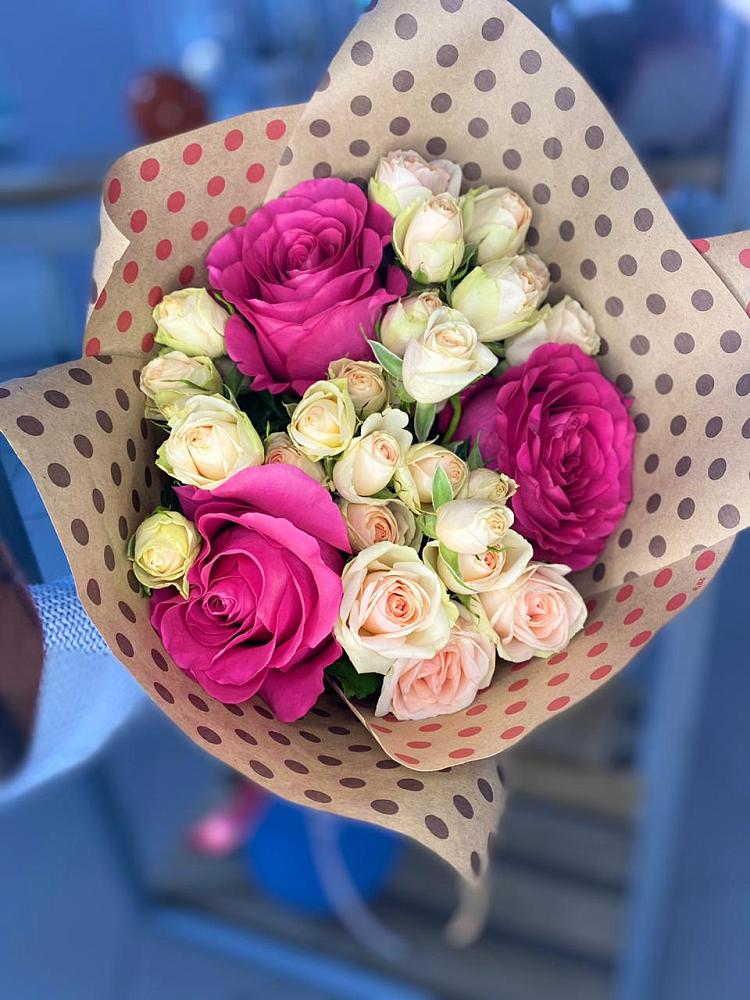 Букет цветов из: Розы в Зюкайка