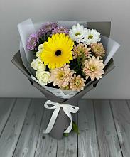 Букет цветов из:  Розы, Герберы и Хризантемы в Зюкайка