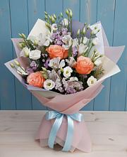 Букет цветов из:  Лизиантусы, Розы, Альстромерии и Гипсофила в Зюкайка