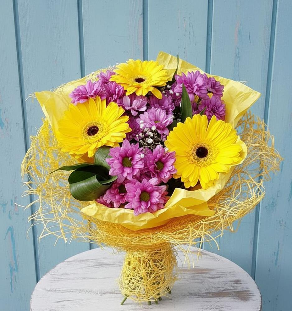 Букет цветов из: Хризантемы и Герберы в Зюкайка