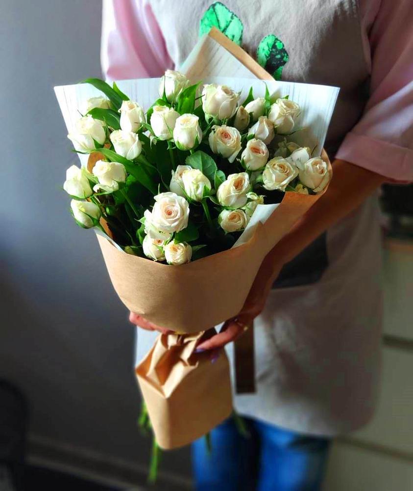 Букет цветов из: Розы в Зюкайка