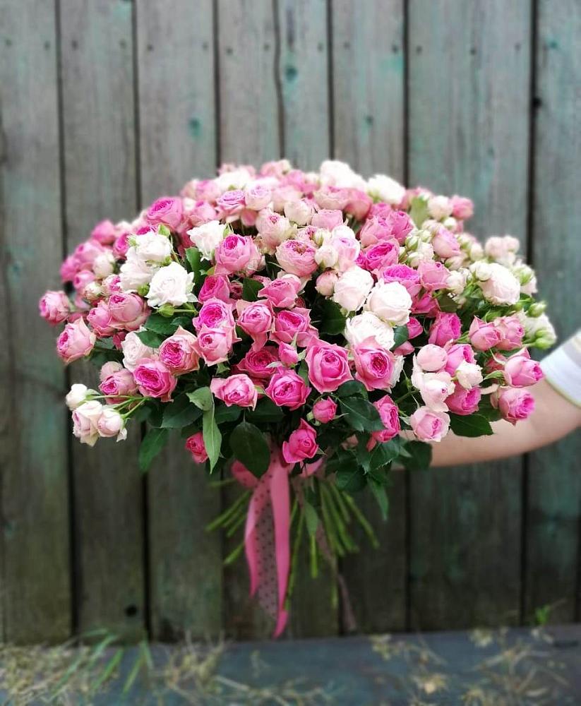 Букет Розовые кустовые розы Натали и Лав Лидия в Зюкайка