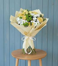 Букет цветов из:  Хризантемы и Розы в Зюкайка