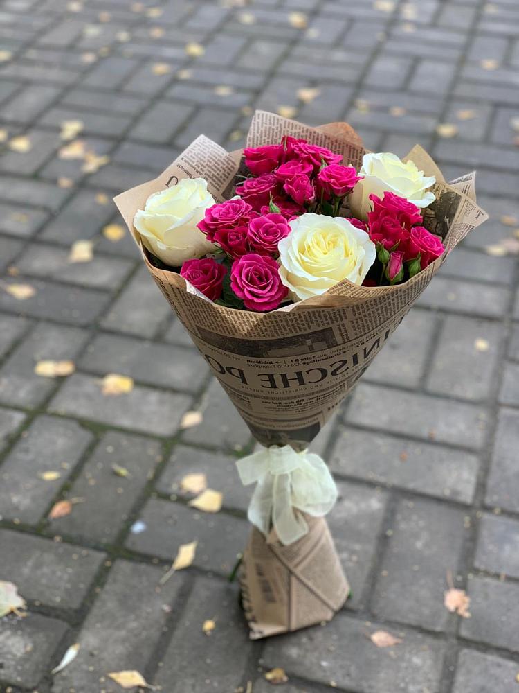Букет цветов из: Розы в Зюкайка