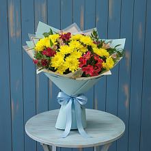 Букет цветов из:  Альстромерии и Хризантемы в Зюкайка