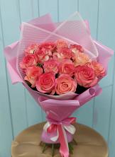 Букет 15 Розовых роз Равель в Зюкайка