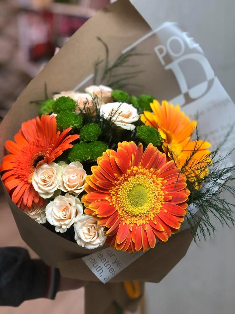 Букет цветов из: Герберы, Хризантемы и Розы в Зюкайка
