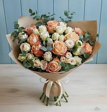 Букет цветов из:  Альстромерии и Розы в Зюкайка