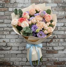 Букет цветов из:  Розы, Лизиантусы и Гвоздики в Зюкайка